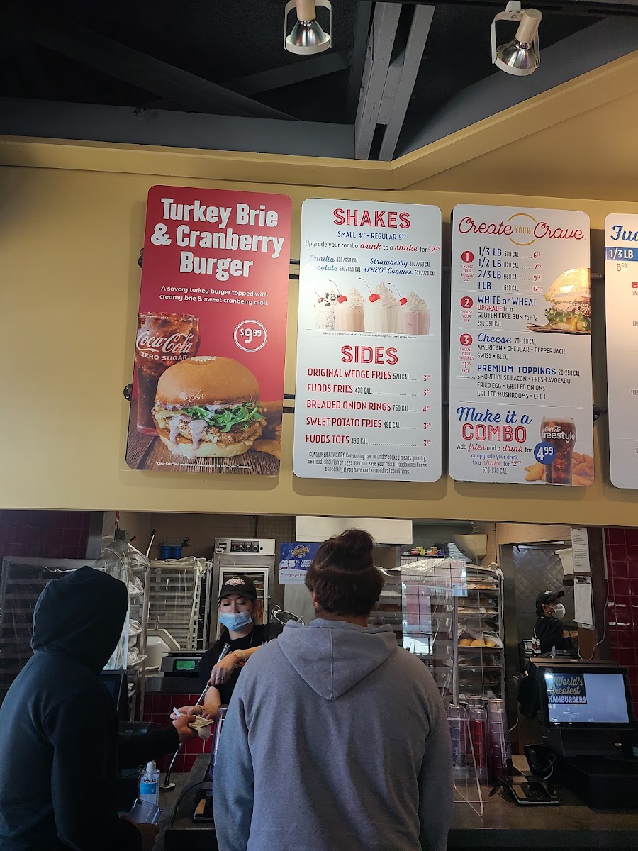Menu Fuddruckers-10